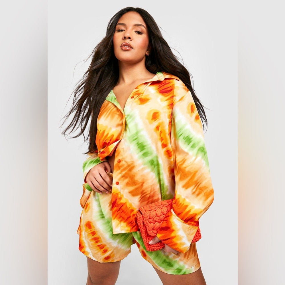 Boohoo short set.